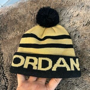 NWOT Nike Air Jordan Gold & Black Knit Toboggan Beanie  Pom Pom Hat